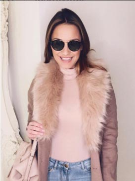 The Mummy Diaries’ Sam Faiers pictured using her mobile phone while DRIVING