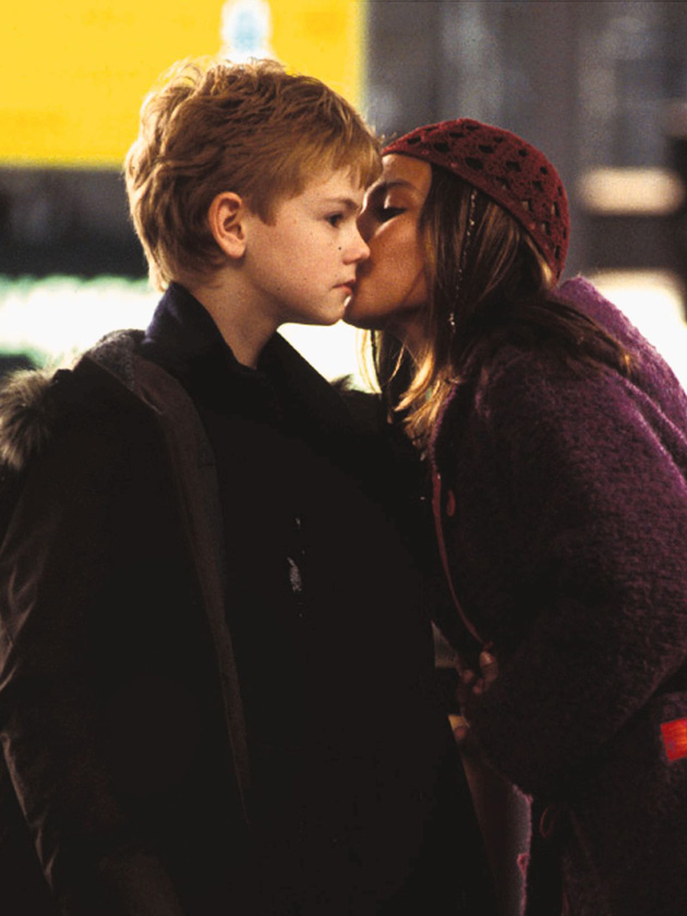 OMG PICS! Love Actually’s Sam and Joanna are reunited 14 years on and the Internet has gone nuts!