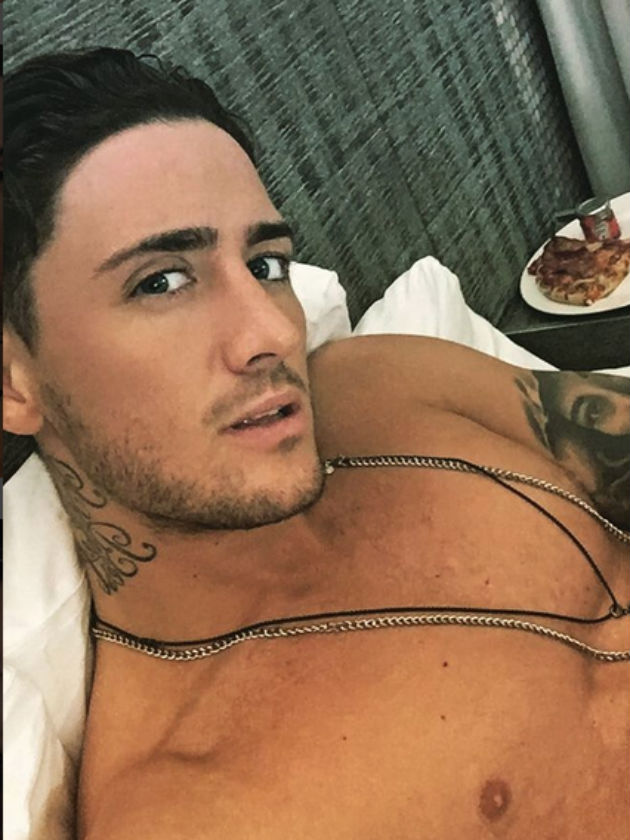 ‘This is embarrassing’: Stephen Bear SLAMMED for ‘fishing for freebies’ for his holiday on Instagram