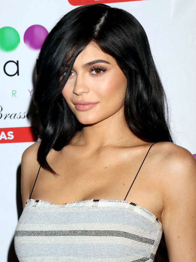 Kylie Jenner reveals huge thigh scar in sexy Instagram snap