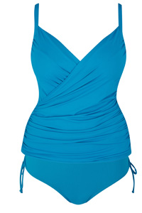 21 summery tops to hide a big tummy