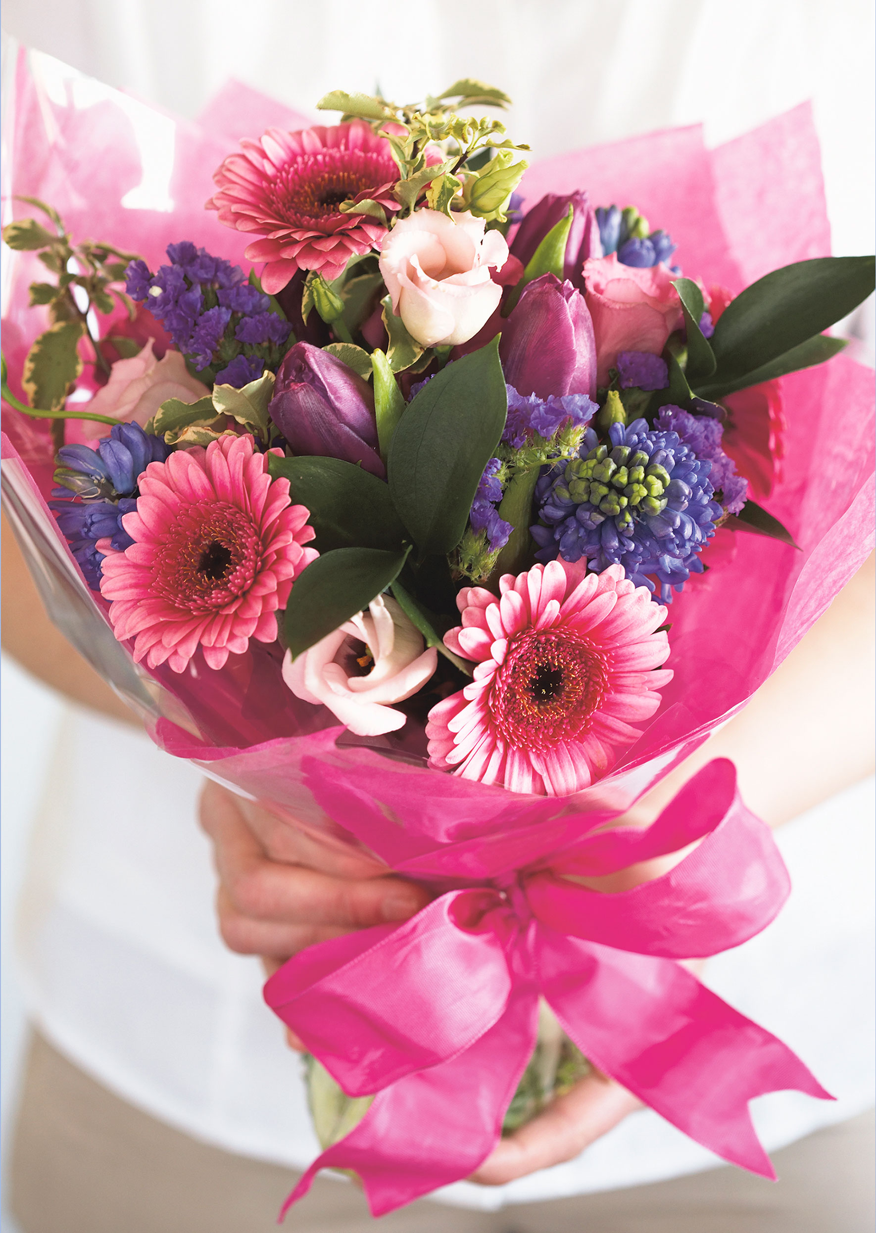 how to wrap flowers in cellophane and tissue paper