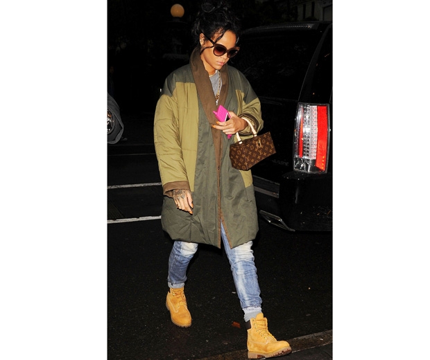 khloe kardashian timberlands