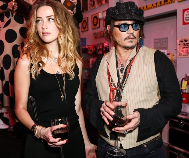 Amber Heard submitted a photo showing her with a bruised right eye amber heard johnny depp