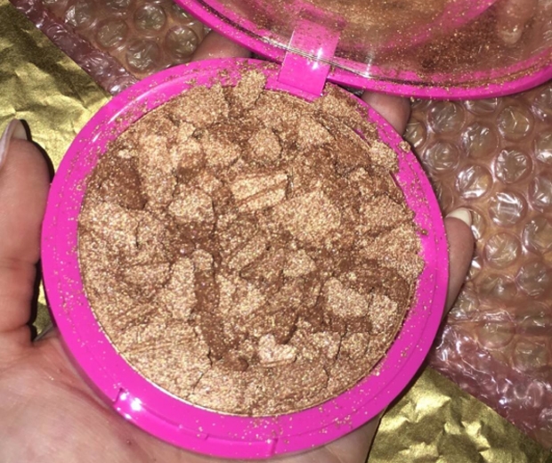 Jeffree Star Suffers Awkward Highlighter Backlash Look