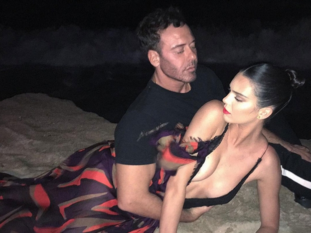 Mert Alas took the opportunity for an impromptu photoshoot with Kendall Jenner