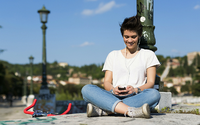Six *Brilliant* Short Podcasts For Your Commute (Because Podcasts Are Too Long)