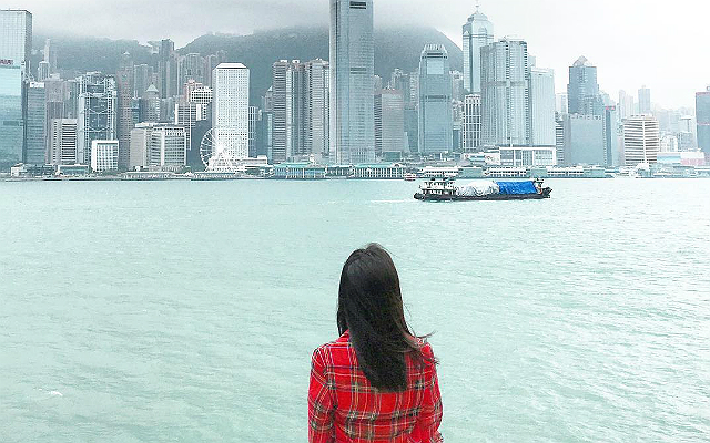 You Won’t Believe These *Awful* AirBnB Horror Stories