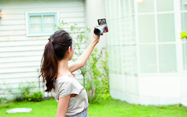A Selfie-A-Day Will Make You A Happier Person