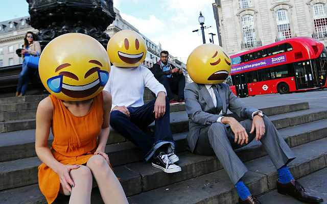 The People Who Make Emojis Are Letting *You* Vote What The New Emojis Should Be 🙋