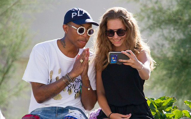Psychologists Find That A Selfie-A-Day Will Make You A Happier Person