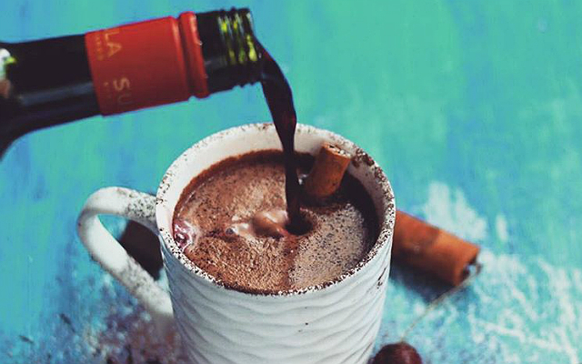 Red Wine Hot Chocolate Has Just Made Us So Excited For Winter