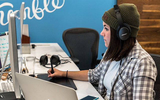 LinkedIn Will Now Let You *Secretely* Tell Recruiters You Want A New Job