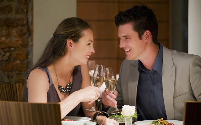 A Psychologist Tells Us How To Successfully Overcome First Date Nerves