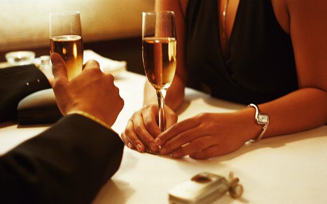 Men And Women Share Their Most Annoying First Date Pet Peeves