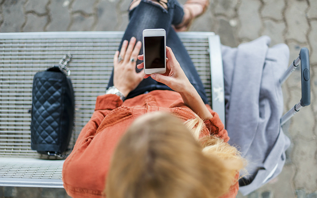 This Website Calculates Exactly How Long You Should Wait Before Texting Back