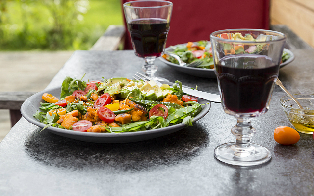 *This* Is How Much Wine You Should Be Drinking A Day, According To A Nutritionist