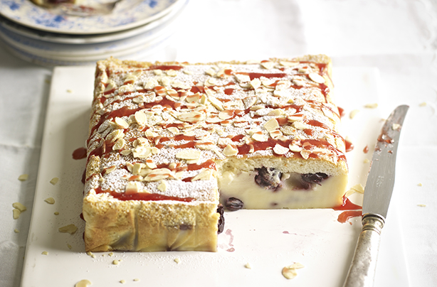 Easy Cherry Bakewell Cake Recipe Easy Cherry Bakewell Cake Recipe