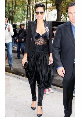 Rihanna: A Week In The Wardrobe - Rihanna at Balmain - 7