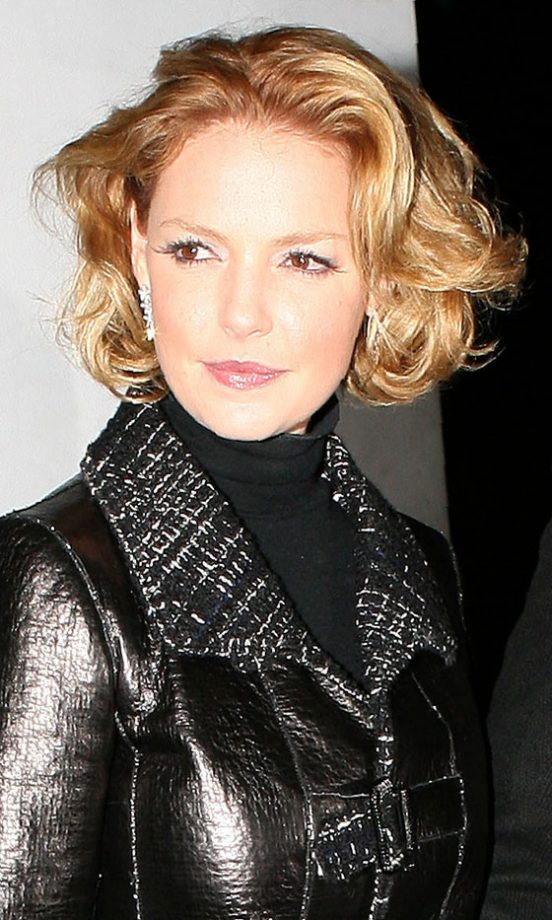 Katherine Heigl's Short Layered Curly Hairstyle, November 2009