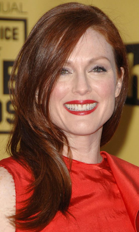 Julianne Moore's Side-Swept Auburn Hairstyle, January 2010