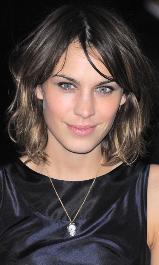 Alexa Chung's Shaggy Bob Hairstyle, November 2009