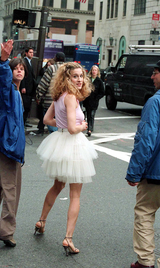 Sex And The City Carrie Bradshaw S Memorable Fashion Moments Look