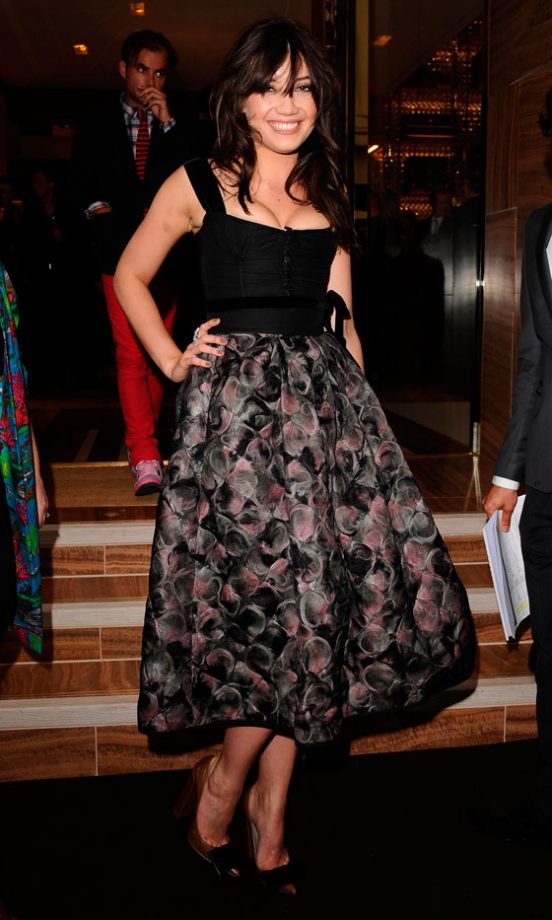 Daisy Lowe Shows Her Killer Curves In A Ladylike Louis Vuitton Dress, May 2010