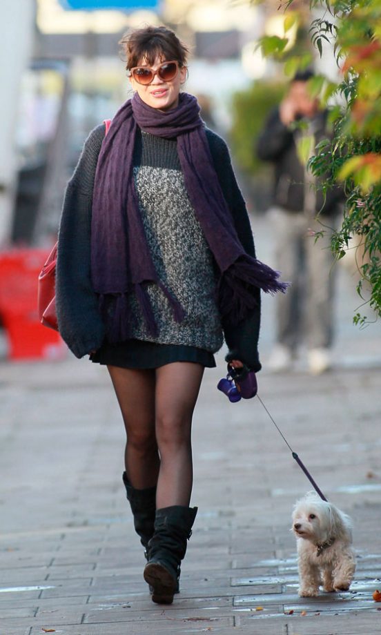 Daisy Lowe Fashionably Wrapped Up In Primrose Hill!