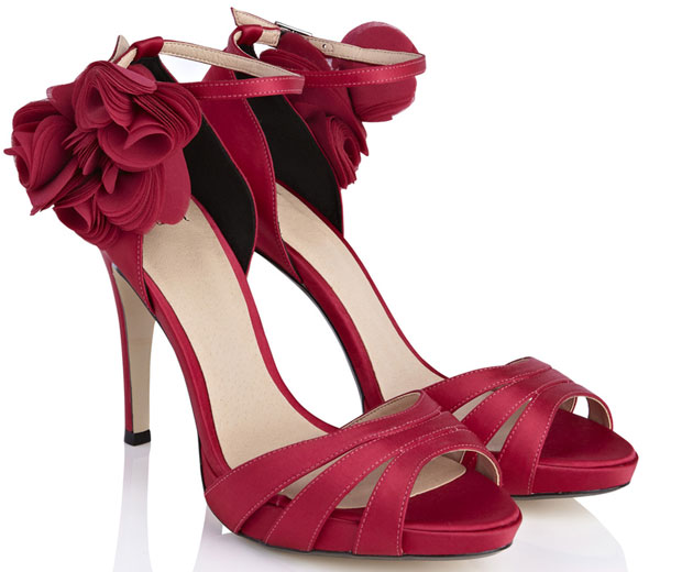 Shop online at high-street party favourite Coast and get free delivery