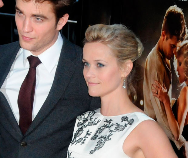 Robert Pattinson and Reese Witherspoon looked super-glam at the Water For Elephants premiere... we love Reese Witherspoon's hairstyle