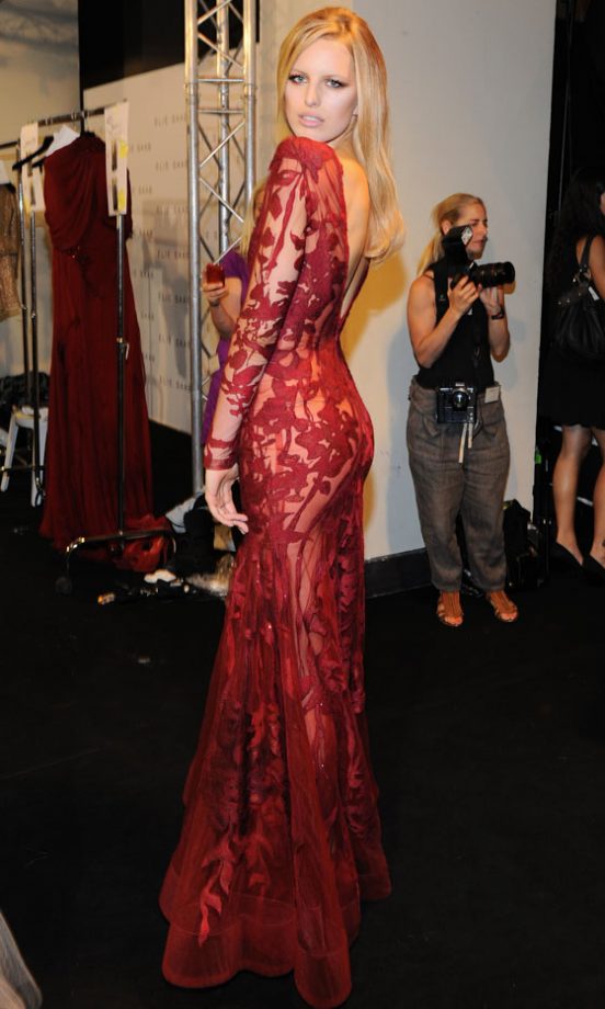 Karolina Kurkova Poses Back Stage At The Elie Saab Haute Couture Show, 2010