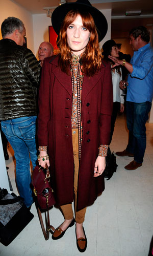 Florence Welch wearing a ’70s-style outfit