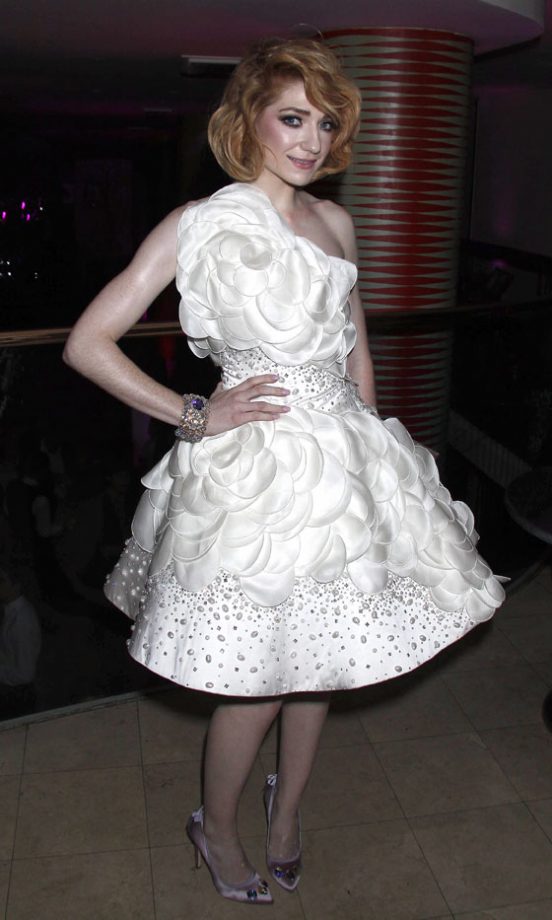 Nicola Roberts Nails The Romantic Trend In A Pretty Prom Dress At The St Trinians 2 Film Premiere, December 2009