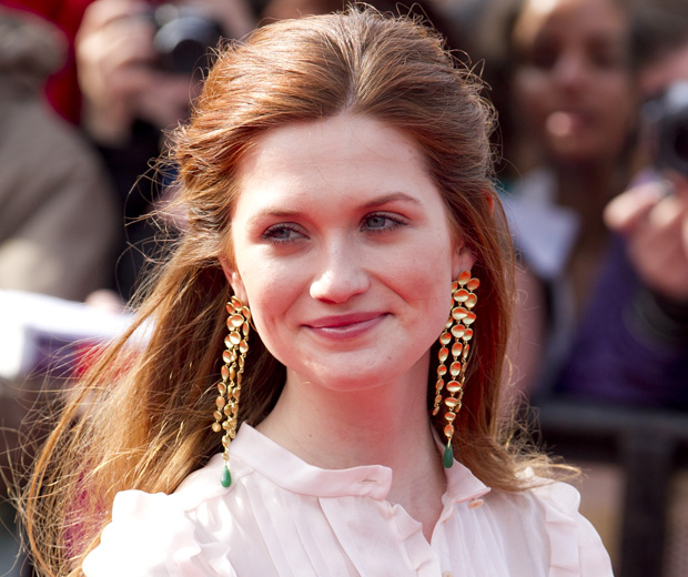 Get all the latest gossip on Harry Potter star Bonnie Wright from LOOK magazine