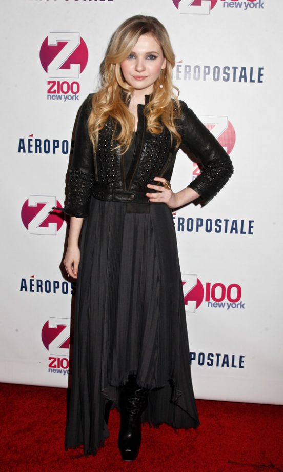 Another Fashion Style Run For Abigail Breslin - Love Her Cropped lather Jacket, 2011
