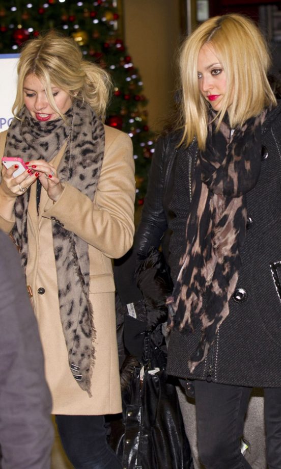 BFFs Holly Willoughby And Fearne Cotton Travelled In Style At Belfast City Airport