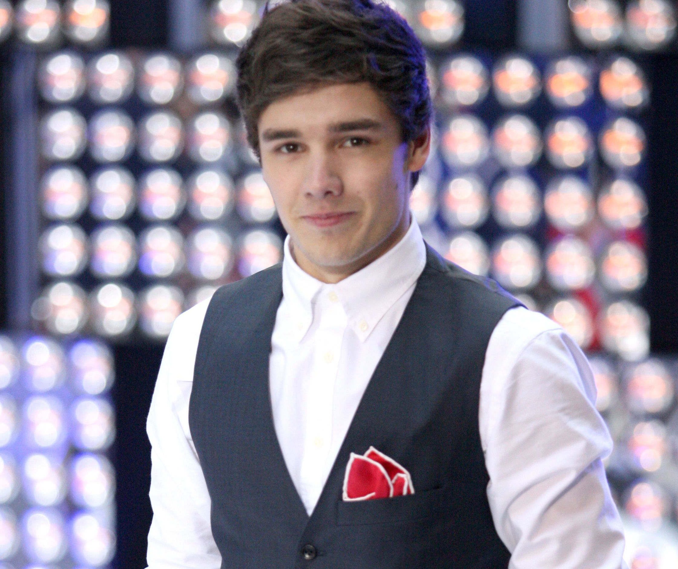 One direction star dating leona lewis