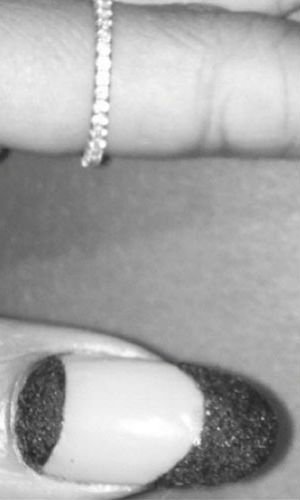 Rihanna's velvet manicure
