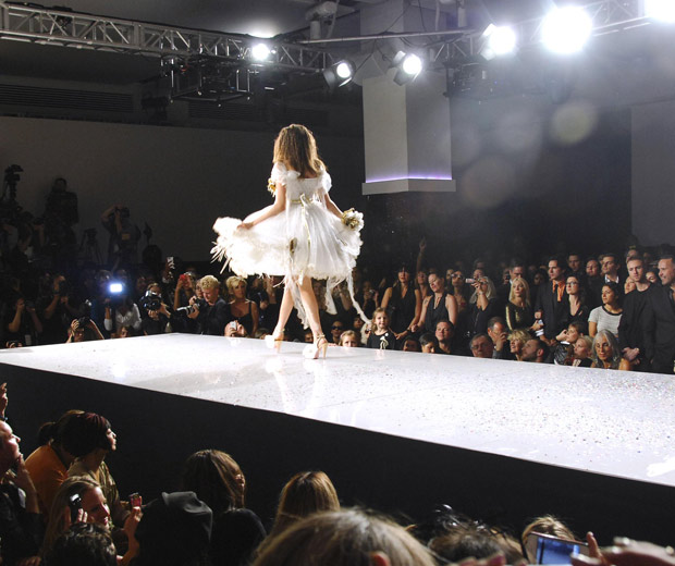 Get All The Latest Fashion News From Style It Light, 2012