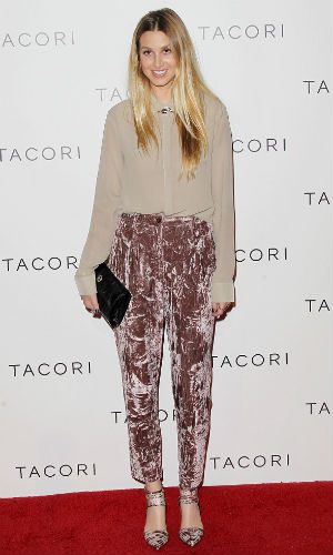 We love Whitney Port's super-chic style!