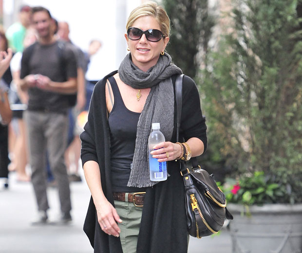 Jennifer Aniston's rep has denied reports that Jennifer Aniston is expecting a baby girl