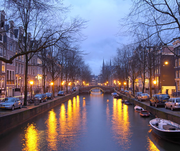 Win a trip to Amsterdam with fashion website style it light, 2012