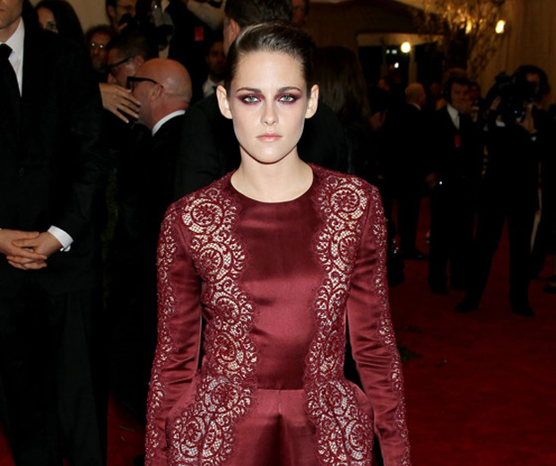 Kristen Stewart on the red carpet – no Converse here!