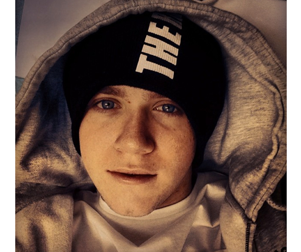 Niall is currently recovering from a major knee operation