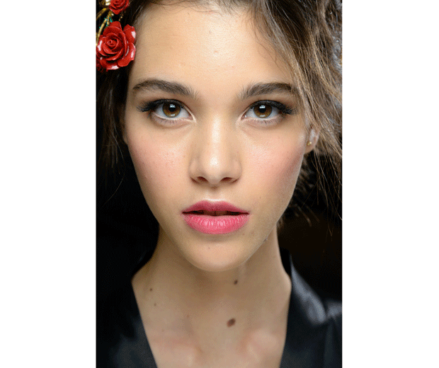 Rosy pink lips at Dolce and Gabbana AW15/16