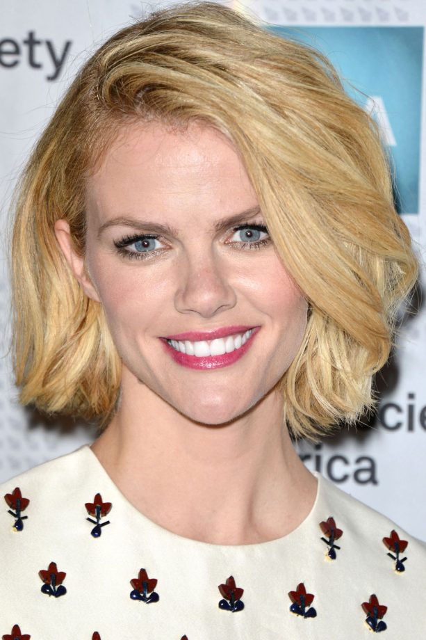 Brooklyn Decker Debuts Her New Short Hair At The Artios Awards For Casting, 2015