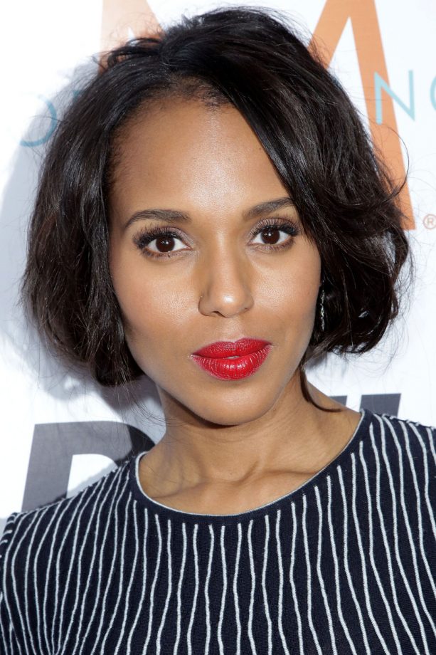 Kerry Washington Works A Faux Bob At The The Daily Front Row Fashion Awards, 2015