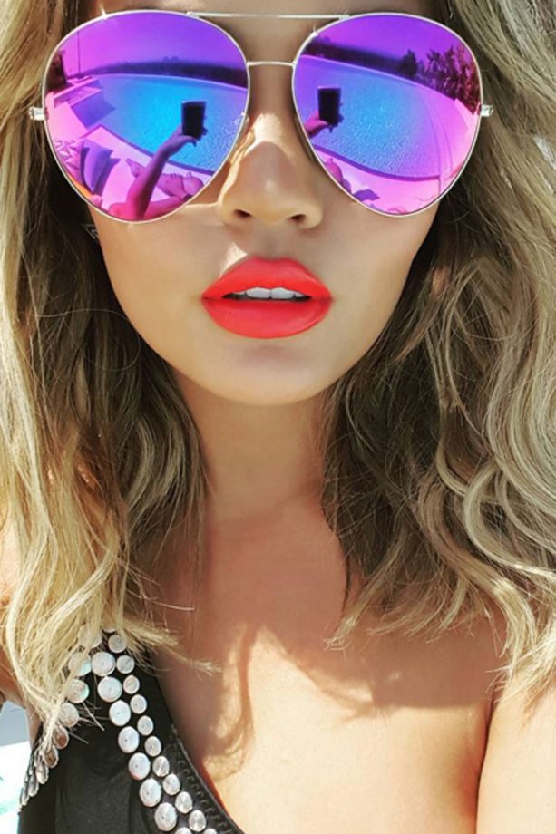 Chrissy Teigen Cuts Her Locks Back Into A Lob, 2015