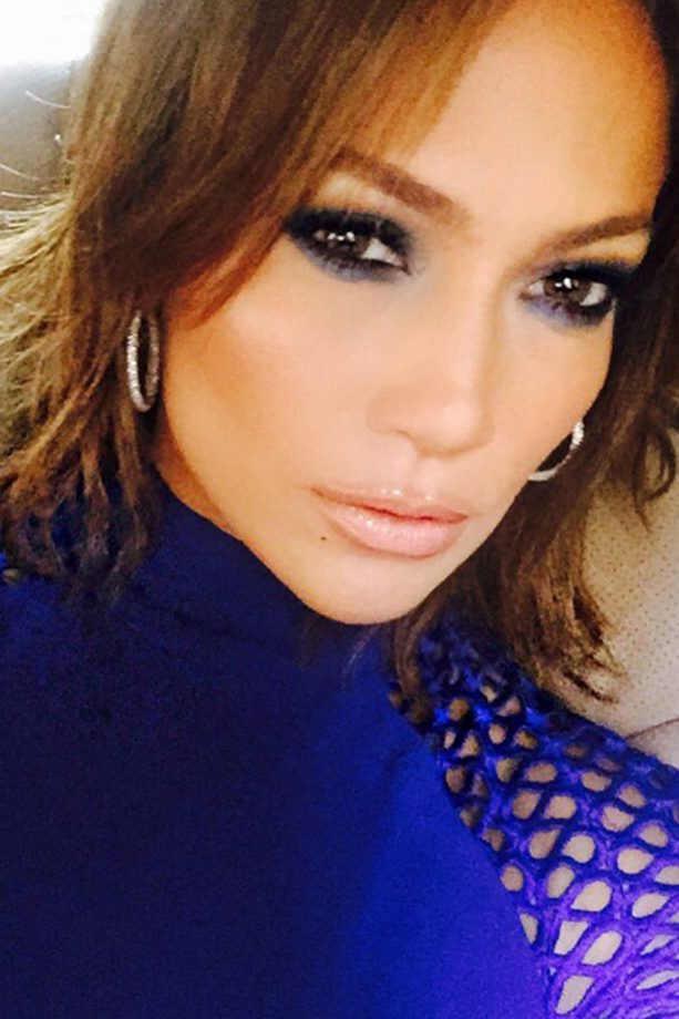 Jennifer Lopez Goes From Short To Even Shorter, 2015
